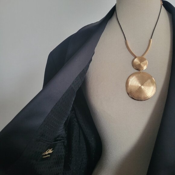 Black-Tuxedo Blazer/ Jacket by Bill Blass (Sizing: Refer to Measurements) - Picture 7 of 15